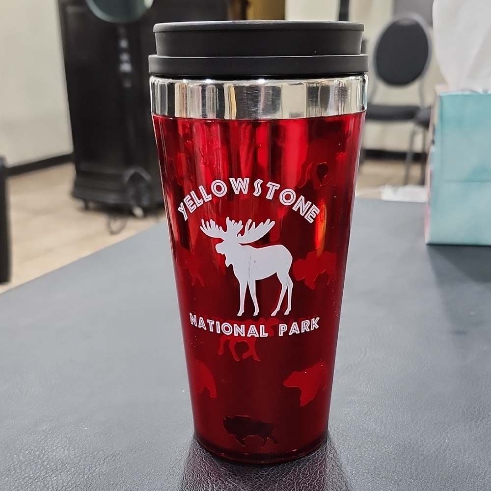 YELLOWSTONE NATIONAL PARK RED TRAVEL TUMBLER